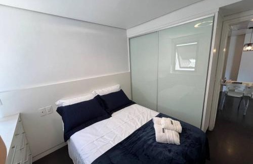 Boqueirao Apartment | Flat moderno com vista para o mar e varanda!