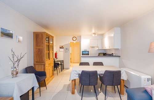 Middelkerke Apartment | Flat near Zeedijk with Cozy Terrace