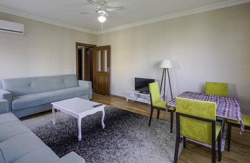 Kaleici Apartment | Flat w Balcony 12 min to Hadrian Gates