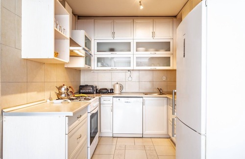 Kartal Apartment | Flat w Balcony Near Marmaray and Coast in Kartal