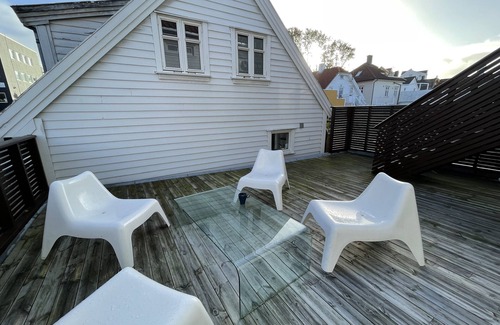 Stavanger Apartment | Flat with 2BR and terrace between restaurants