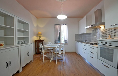 Aulla Apartment | Flat with garden, terrace, wifi and a/c