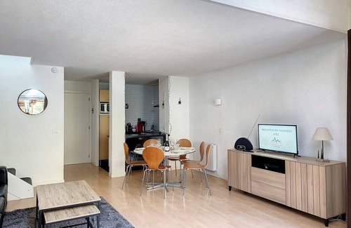 Saint-Jean-dʼAulps Apartment | FLAT WITH MOUNTAIN VIEW - SAINT JEAN D'AULPS - NEAR MORZINE - 6/8 PERSONS - RELAIS D7