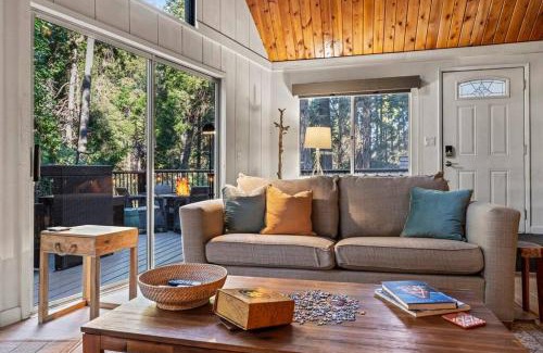 Arrowhead Villas House | Fleming Creek Hideaway, Next to Creek, Fire-Pit!