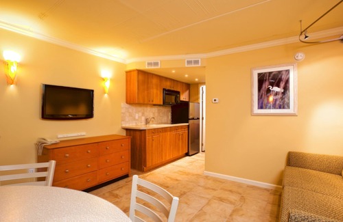 Wildwood Crest Hotel | Fleur De Lis Beach Motel