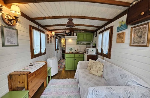Sigalens House | Fleur des Champs" caravan, Nordic bath and shared pool
