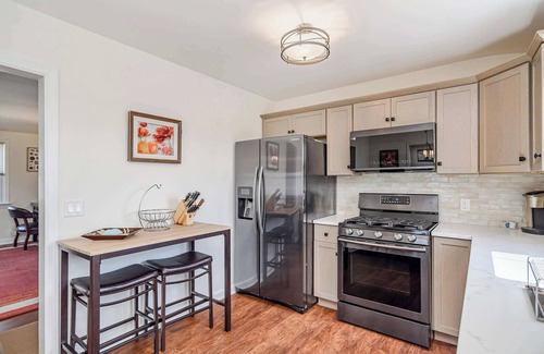 Port Chester Apartment | Flex Comfort Apts of Westchester #2