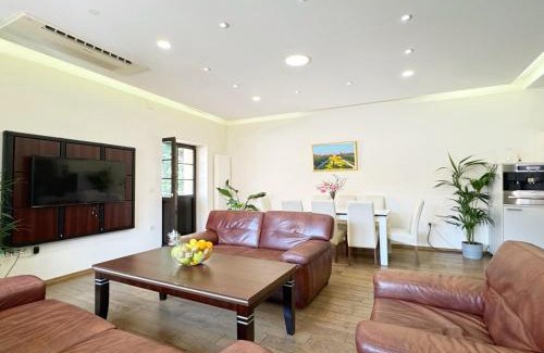 Donji Grad Apartment | Flex SelfCheckIns 125 - Zagreb - 4 Bedrooms - Centre - Parking
