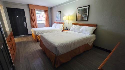 West San Antonio Hotel | Flex Studios Culebra