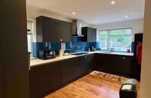 Barnhill Apartment | Flexible En-suite 30min to Central London