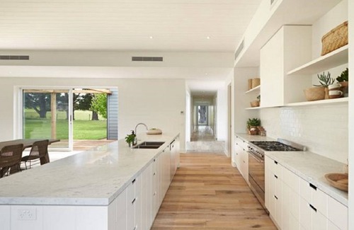 Flinders House | Flinders Fields - Modern home with Rural outlook and Heated Pool