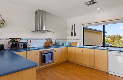 Lake Wangary Cabin | FLINDERS TRIM, TOP NOTCH