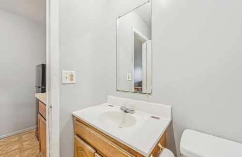Flint Hotel | Flint Motel by OYO MI Near I-475