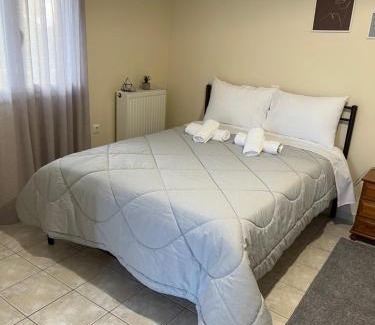 Mesolongi Apartment | Flo's Apartments