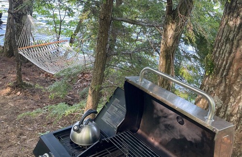 Monmouth Boat Rental | Floating Island Cabin Private Pet-Friendly Retreat
