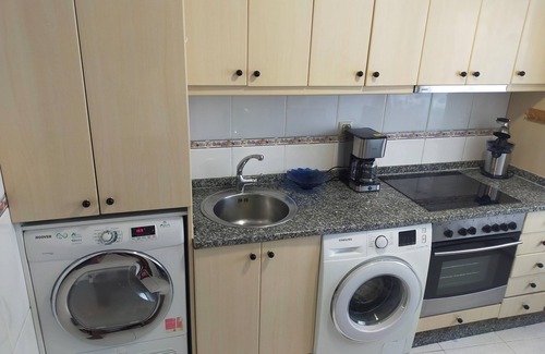 Ourense Condo | FLOOR! BERISHITF!