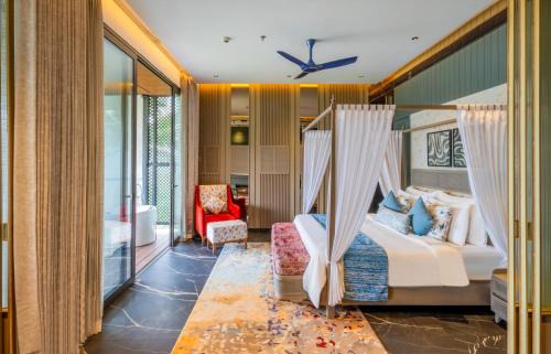 Perumbavoor Resort | Flora Misty Falls Athirappilly