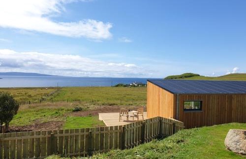 Bornesketaig Ski Chalet | Flora's Cliff View