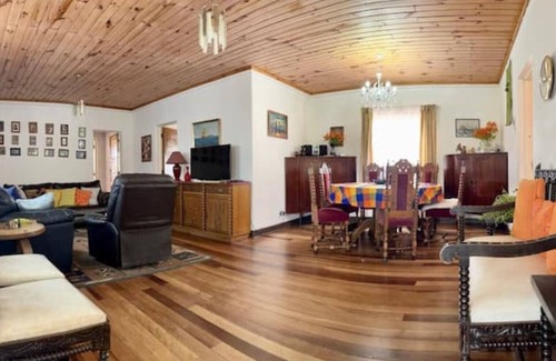 Puchuncavi House | FLORAL HOUSE IN MAINTENCILLO