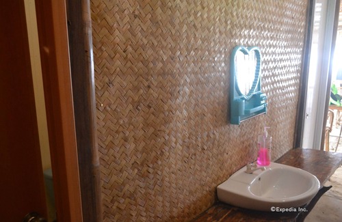 El Nido House | Floresita's Beach Resort