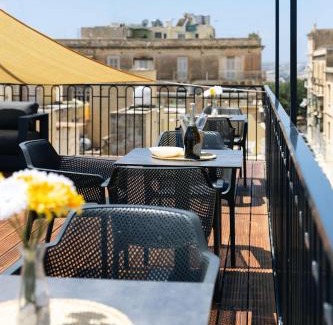 Floriana Apartment | Florette Suite 2BR with Stunning Lounge Terrace by ArcoBnb