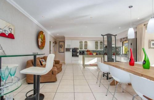 Franschhoek House | Florin’s Crest 3 Bedroom Villa, Franschhoek