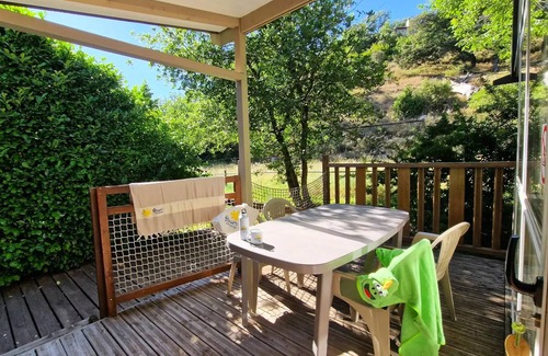 Esparron-de-Verdon Ski Chalet | Flower Camping La Beaume * - Chalet 28m2 CONFORT 2 bedrooms + semi-covered terrace 5 people