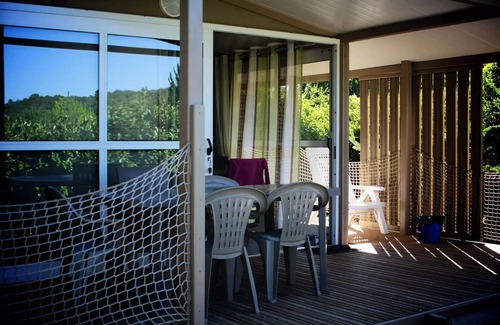 Esparron-de-Verdon Ski Chalet | Flower Camping La Beaume * - Chalet 28m2 CONFORT 2 bedrooms + semi-covered terrace 5 people