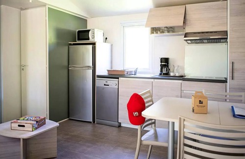 Lissac-sur-Couze House | Flower Camping du Lac du Causse * - Mobile home Comfort 29m2 (2bedrooms) + LV + TV + terrace semi-covered 6m2 6 people