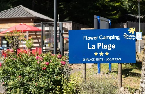 Treignac House | Flower Camping La Plage * - Cosyflower Premium 38m2 (2 bedrooms) + TV + sheets + towels - of which covered terrace 10m2 5 people