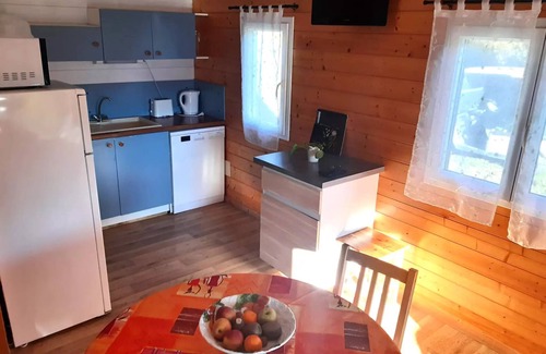 Neuveglise-sur-Truyere Ski Chalet | Flower Camping Le Belvédère * - Chalet Comfort Plus TRUYERE - 2 Bedrooms 5 persons