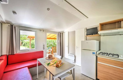 Hauterives House | Flower Camping Le Château * - Mobile home Comfort 27m2 2 bedrooms + covered terrace + air conditioning + TV 4 persons