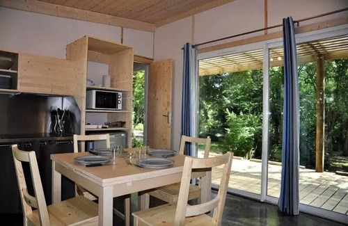 Angoisse Ski Chalet | Flower Campsite at the Rouffiac Leisure Base* - 3 Room Lake Chalet 4/6 People PRM