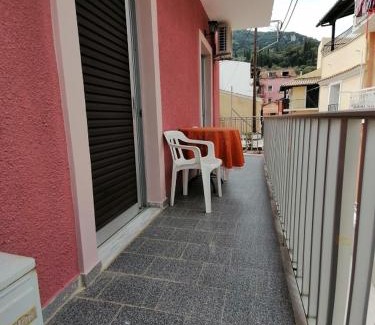 Benitses Apartment | flower garden apartment