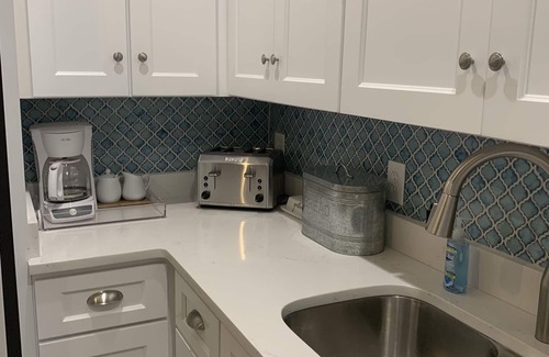 Summerville Historic District Cottage | Flowertown Cottage Downstairs Only (2 Bed, 1.5 Bath, Kitchen, Living, Laundry)