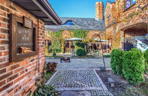 Radziejowice House | Folwark Białych Bocianów