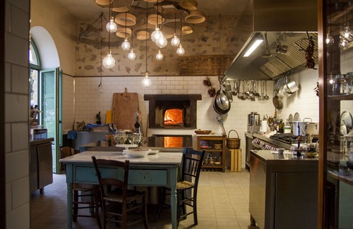 Aragona House | Fontes Episcopi