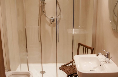 Aragona House | Fontes Episcopi