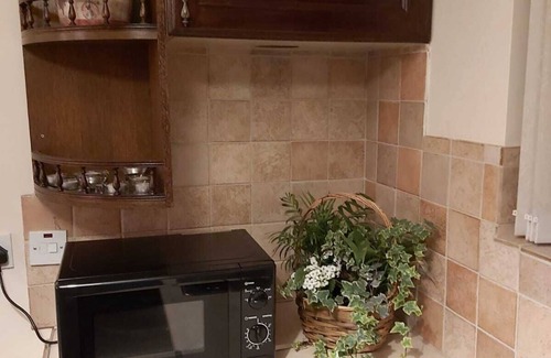 Annalong Cottage | Foot of the Mournes - Cottage - Sleeps 4 - Parking