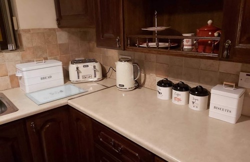 Annalong House | Foot of the Mournes - Cottage - Sleeps 4 - Parking