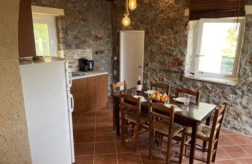 Kithira House | For a delightfully full of relaxing stay.
