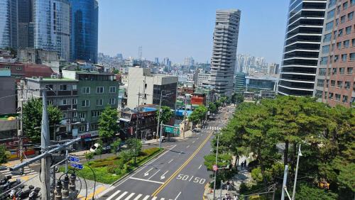 Namdaemun Apartment | For family group, 4min to Seoul station