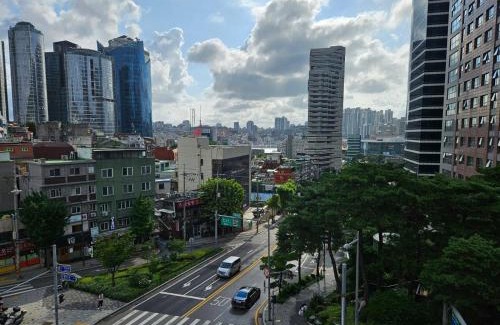 Namdaemun Apartment | For family group, 4min to Seoul station