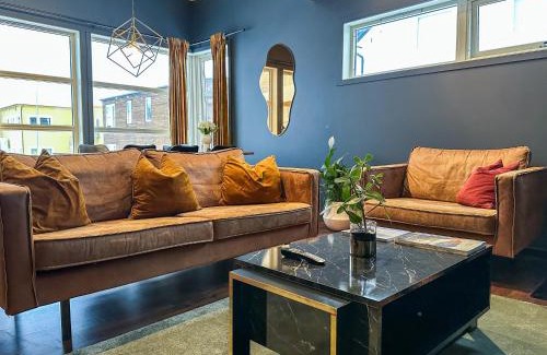 Tromsdalen Apartment | For Groups & Families - FREE Parking & Near Attractions