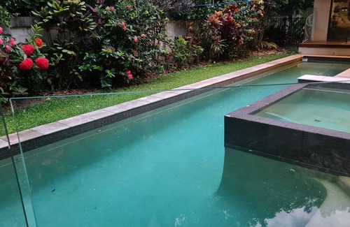 Port Douglas Cottage | FOR NUDISTS ONLY - THE RAKUEN GUEST PAVILION