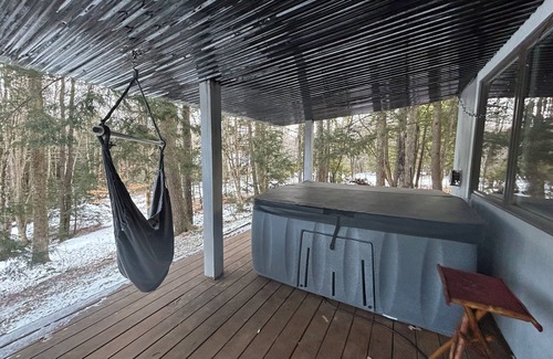 Grantham House | For outdoors lovers! Close to Ragged, Sunapee, enjoy all Eastman has to offer!