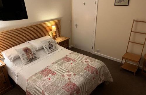 Ford Bed & Breakfast | Ford Village Bed & Breakfast