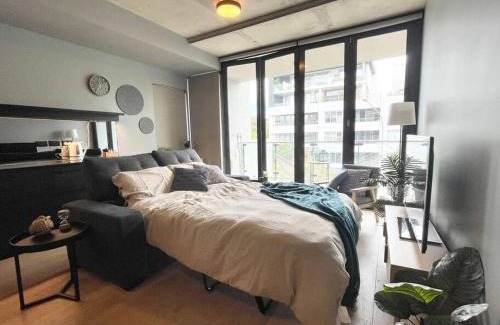 Kingston Apartment | Foreshore apt -sleeps 4 -free parking -WI-FI