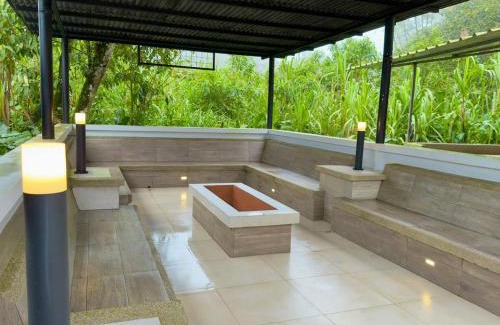 Manta Apartment | Forest 15 minutes from Manta! Beach nearby