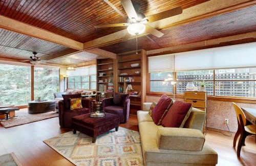 Brookdale House | Forest Brook